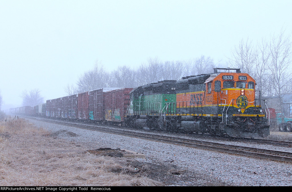 BNSF 1833